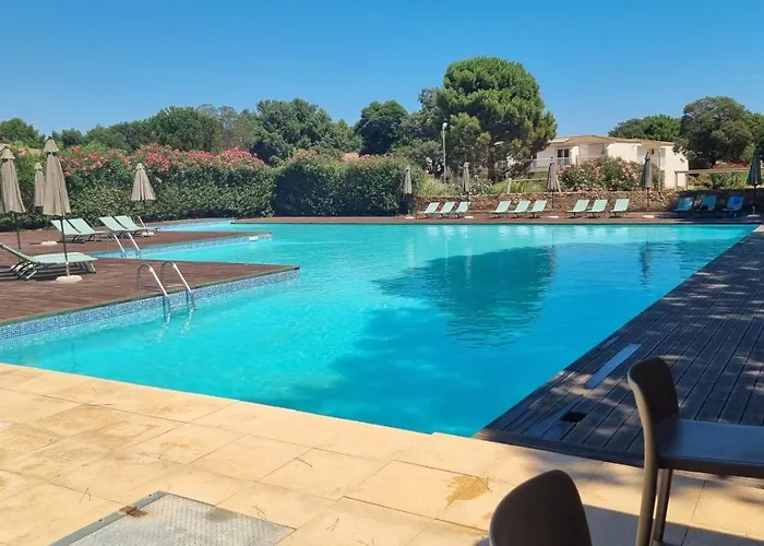 Fiori Di Cala Rossa Tres Beau Studio, 2 Adultes 1 Enfant Moins De 3 Ans, Au Sein D\'Une Residence Hoteliere Avec Piscine Et Plage Cala Rossa A 600M