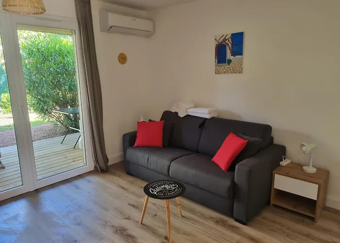 Fiori Di Cala Rossa Tres Beau Studio, 2 Adultes 1 Enfant Moins De 3 Ans, Au Sein D\'Une Residence Hoteliere Avec Piscine Et Plage Cala Rossa A 600M