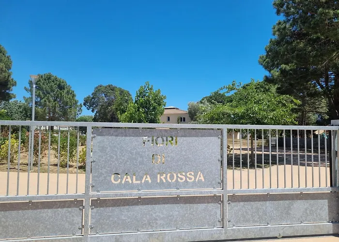 Fiori Di Cala Rossa Tres Beau Studio, 2 Adultes 1 Enfant Moins De 3 Ans, Au Sein D\'Une Residence Hoteliere Avec Piscine Et Plage Cala Rossa A 600M